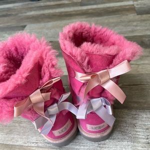Girls uggs